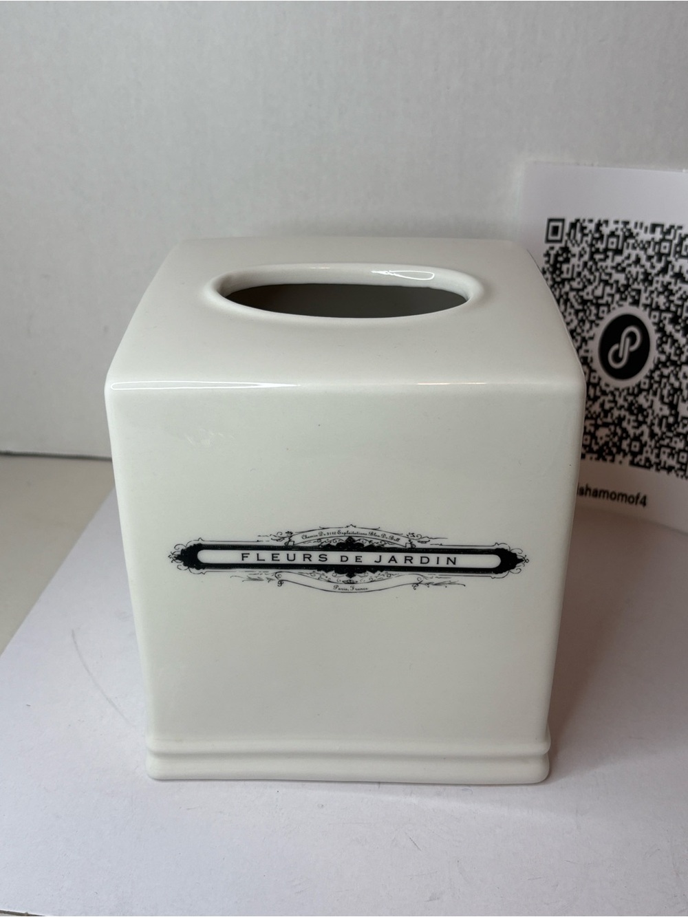 Fleurs de Jardin White Ceramic Tissue Box Cover